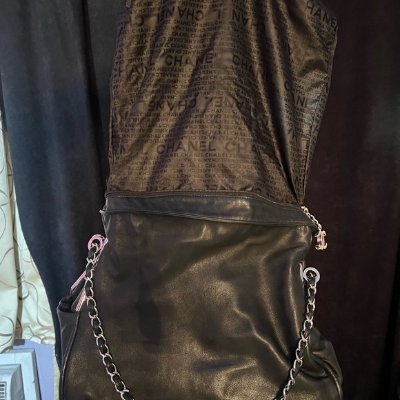 CHANEL PURSE - Picture 9 of 12